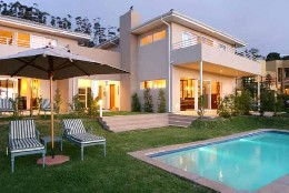 Haus in Somerset west fr  4 •   Privat Parkplatz 